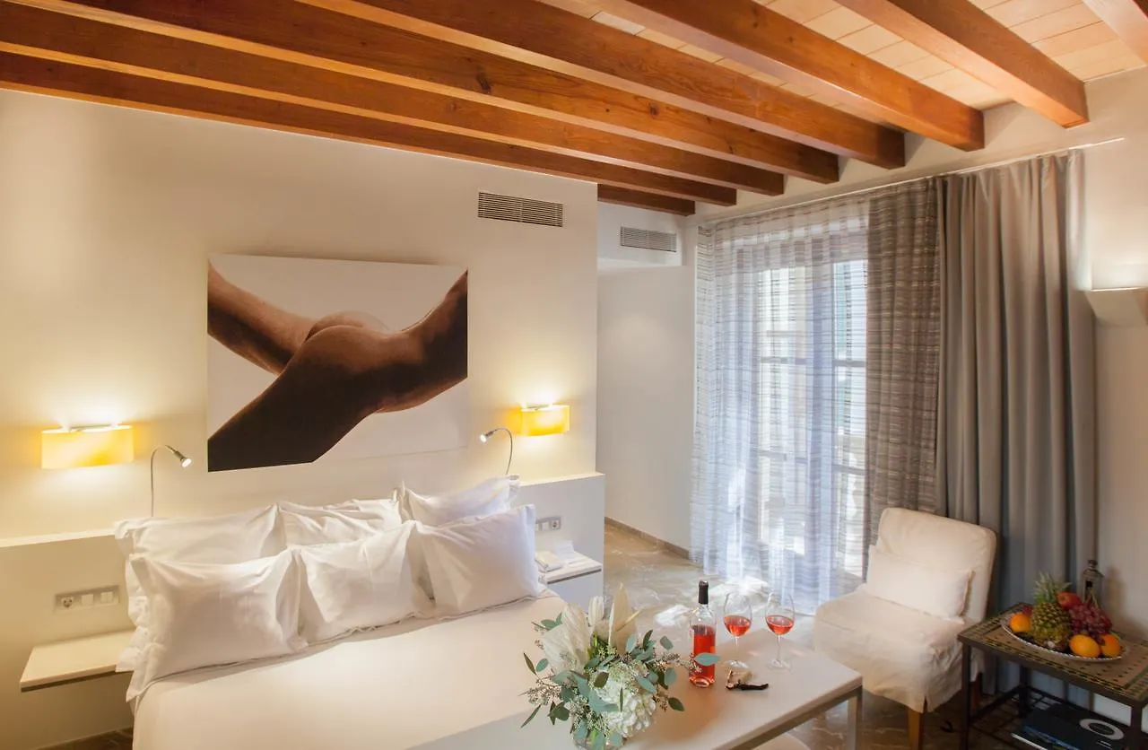Petit Palace Hotel Tres Palma