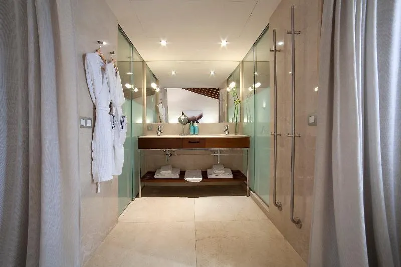 Petit Palace Hotel Tres Palma